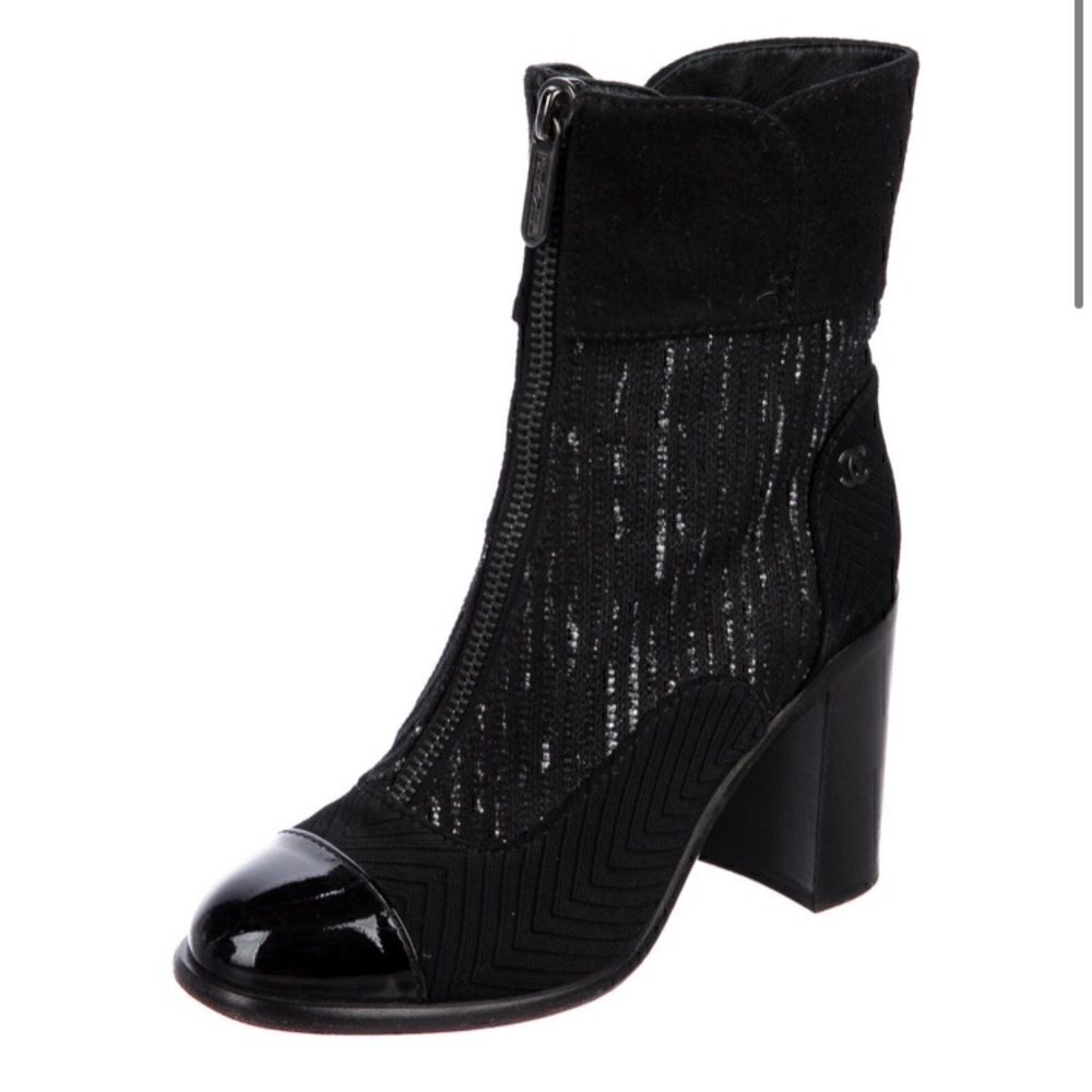 CHANEL Interlocking CC Logo Booties |38.5 EU| - Picture 10 of 14